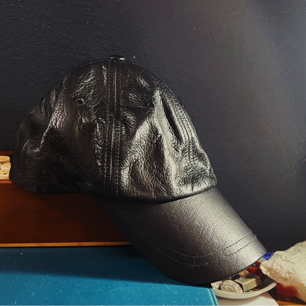 Wilsons Leather Baseball Cap - Picture 2 of 4